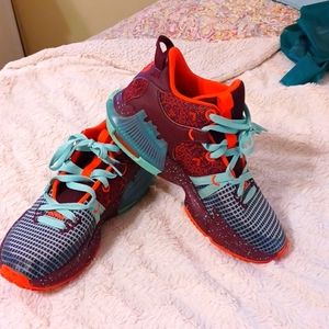 Nike Witness size 7Y sneakers